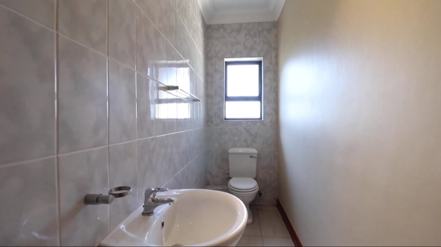 4 Bedroom Property for Sale in Ifafi North West